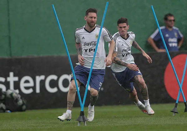 AP Messi, durante entrenamiento de Argentina