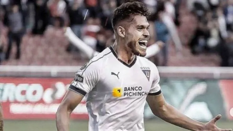 INSTAGRAM @NICOFREIRE23 Freire festeja durante un partido