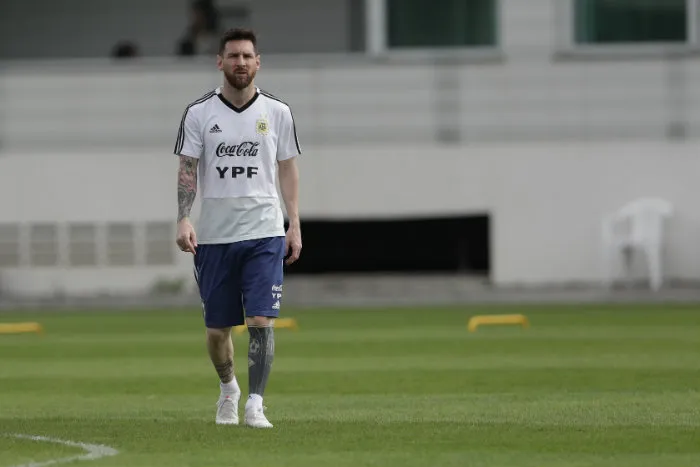 Messi en entrenamiento con Argentina
