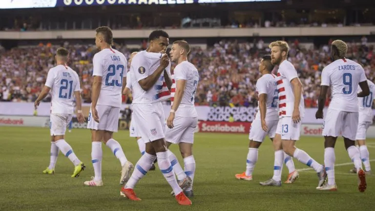 MEXSPORT McKennie celebra anotación contra Curazao