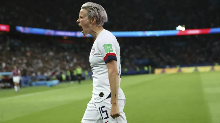 AP Megan Rapinoe celebrando un gol con EU