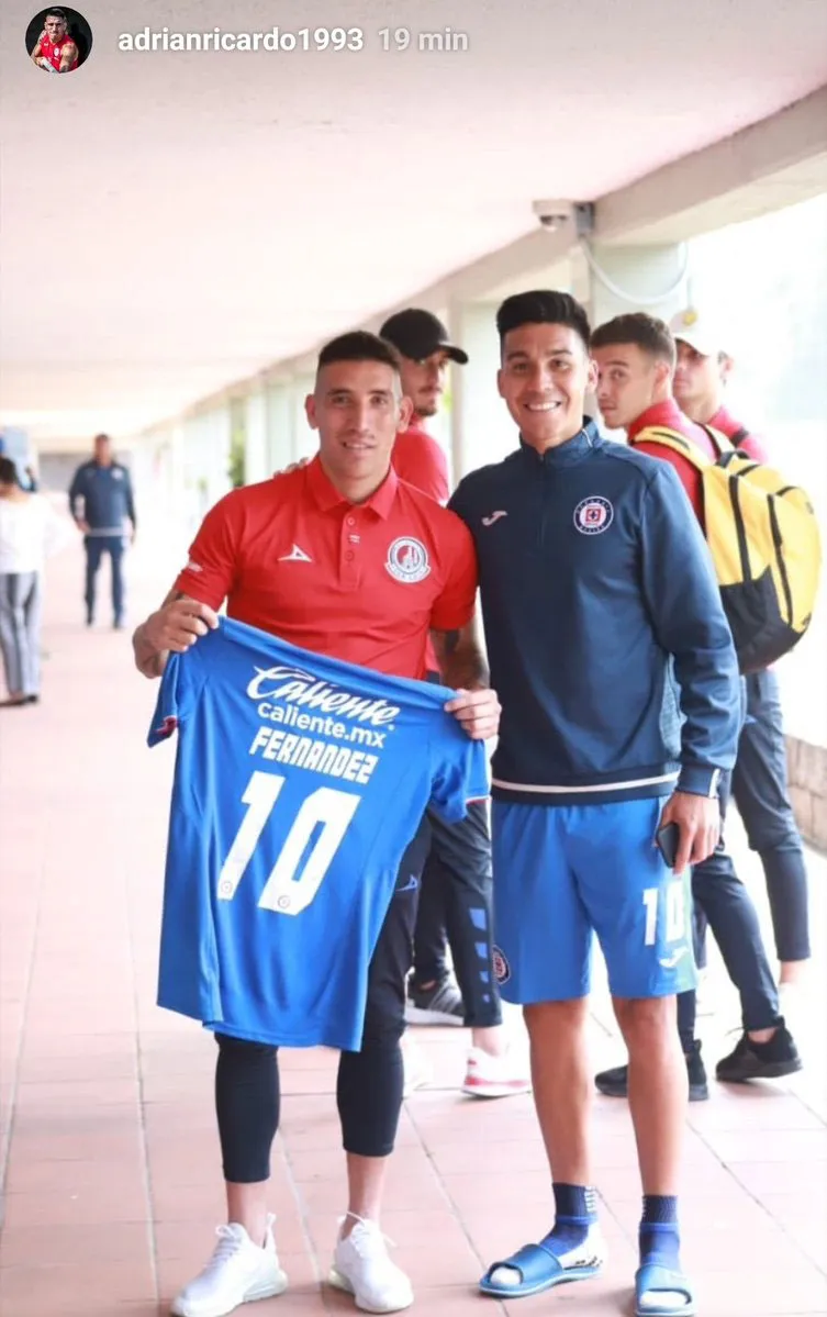 INSTAGRAM RICARDO CENTURIÓN Centurión, con la casaca de Pol en La Noria