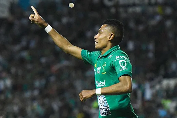 IMAGO7 William Tesillo celebra un gol con León