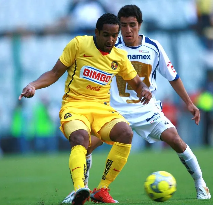 MEXSPORT Beausejour protege la redonda en duelo contra Pumas