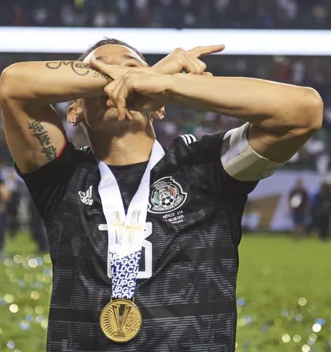 MEXSPORT El Principito dedica el título a su hijo