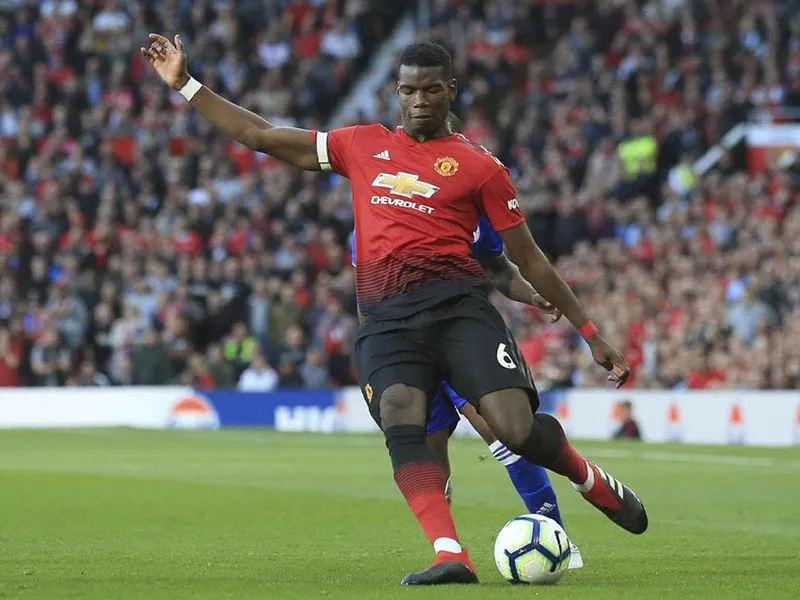 AP Paul Pogba en un partido con el Manchester United