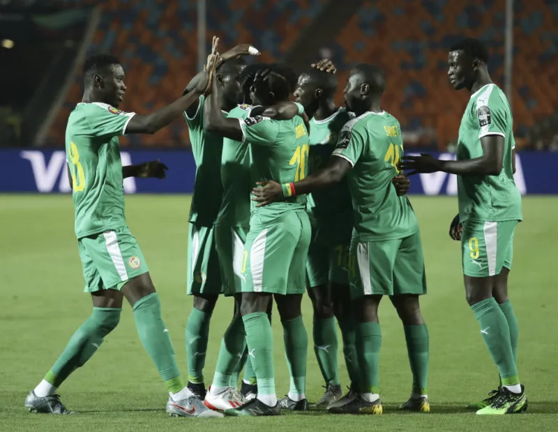 Festejo de jugadores de Senegal