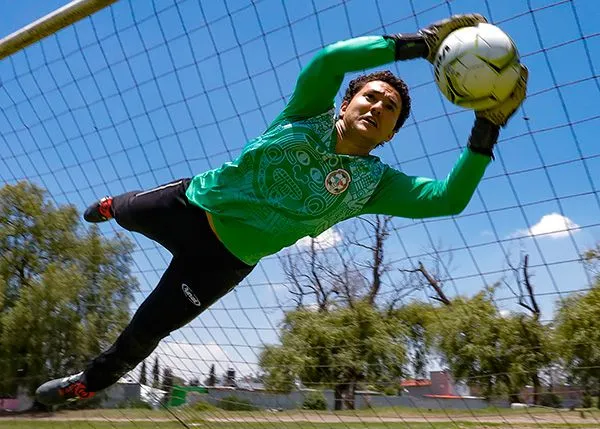 Una atajada de Víctor Montes