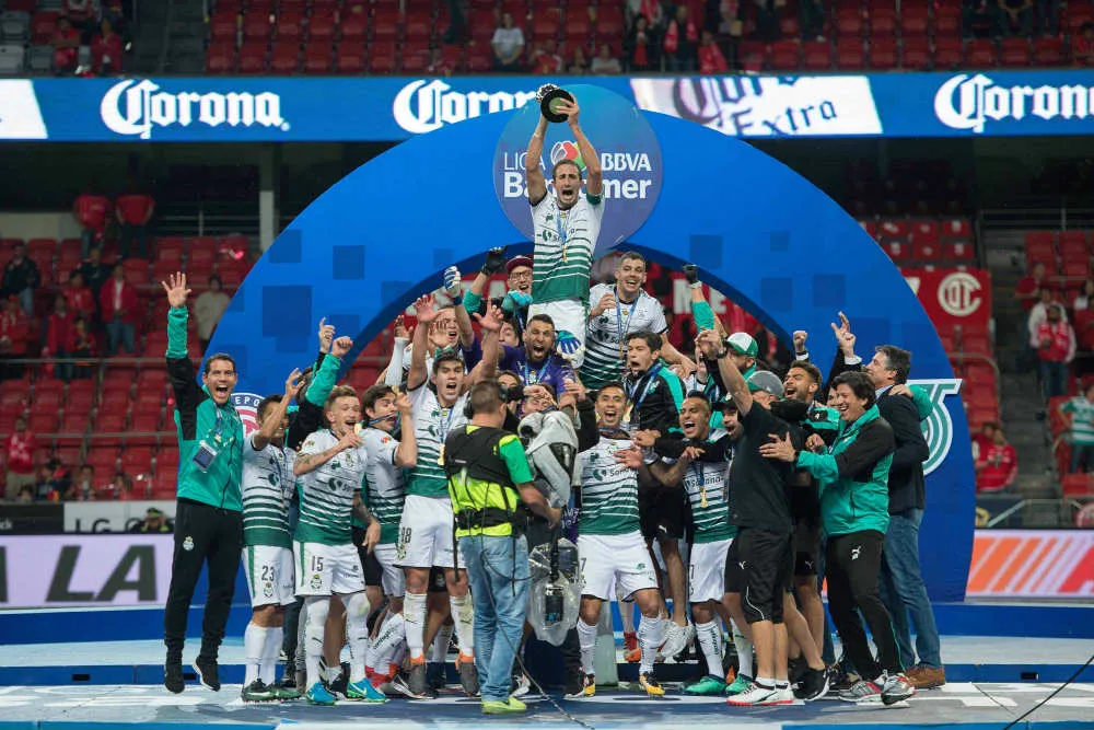 Santos levanta el título de la Liga MX