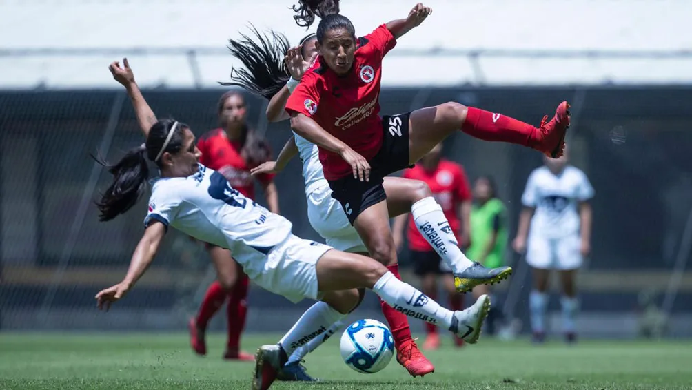 Las jugadoras universitarias fueron aguerridas desde el inicio hasta el final