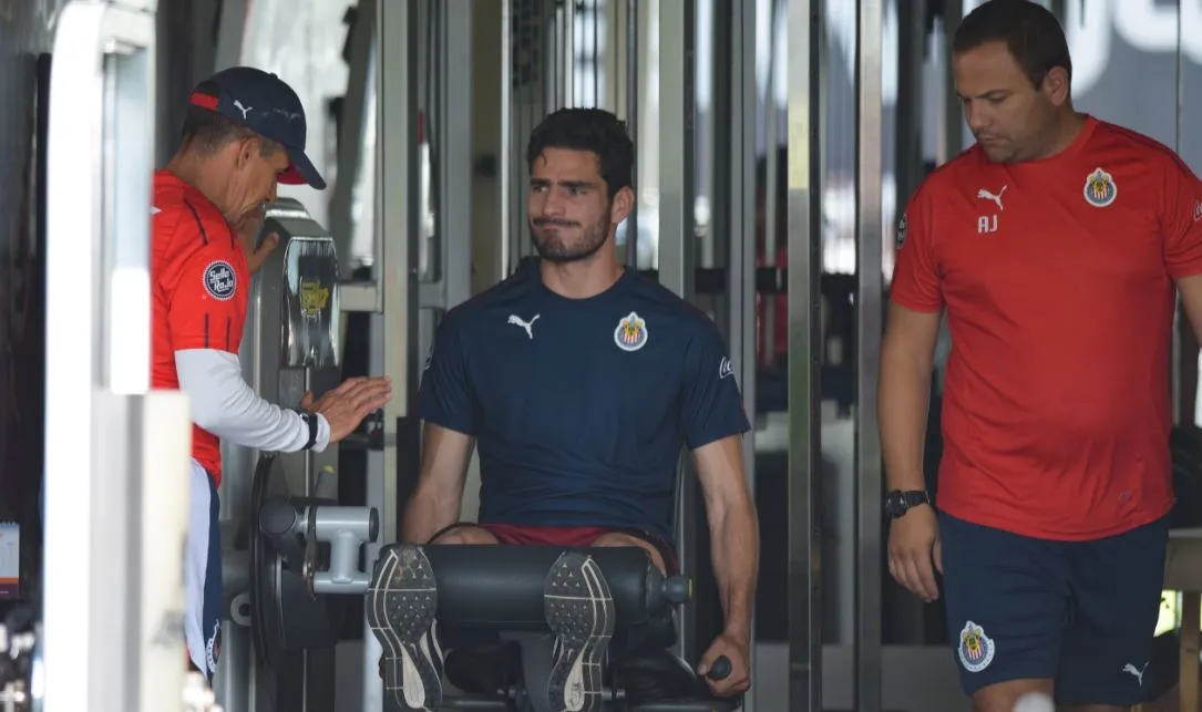 Briseño hace trabajo en el gimnasio