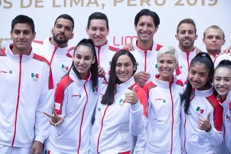 MIGUEL PONTÓN Algunos atletas de la delegación mexicana