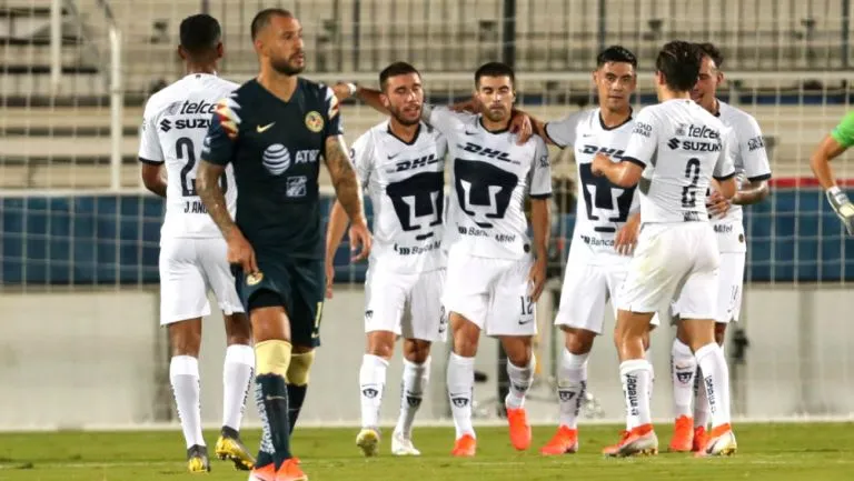 MEXSPORT Pumas celebra una anotación frente al América
