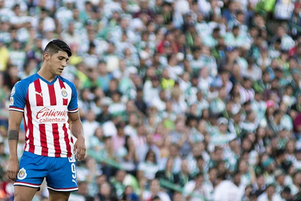 MEXSPORT Alan Pulido se lamenta en juego contra Santos