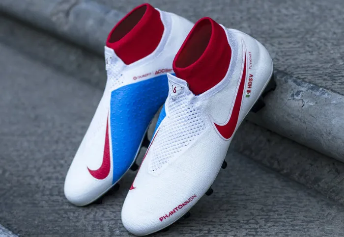 Nuevos zapatos de Héctor Herrera