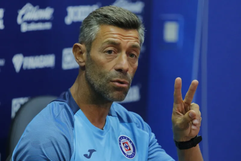IMAGO7 Pedro Caixinha, en conferencia de prensa