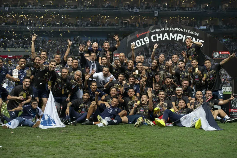 Rayados festejan tras ganar la Concachampions