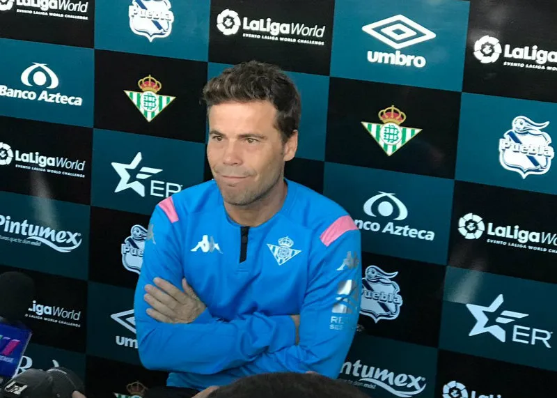 Rubi habla en conferencia de prensa en Puebla