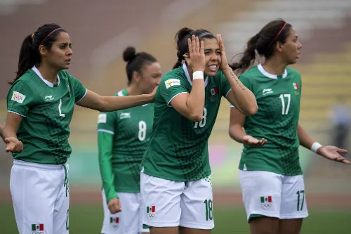 Acción durante el encuentro entre México y Jamaica