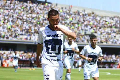 IMAGO7 Juan Pablo Vigón festeja su gol ante Necaxa