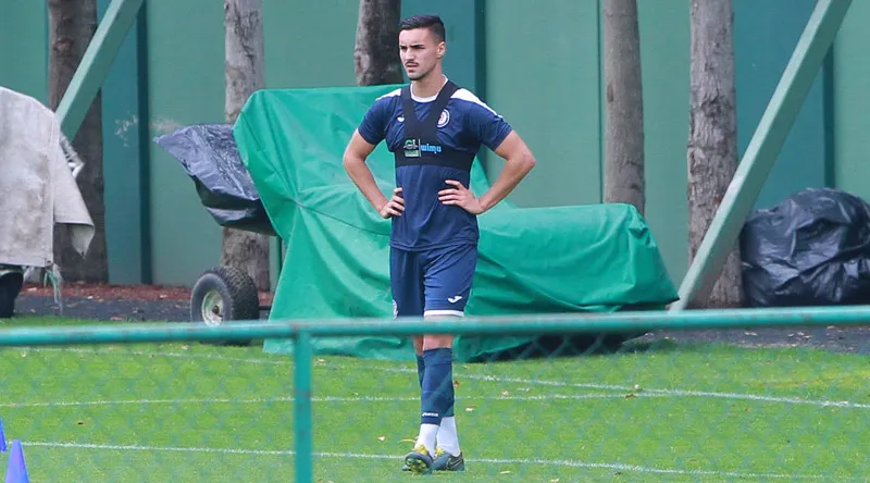 Stephen Eustáquio, durante una sesión con Cruz Azul