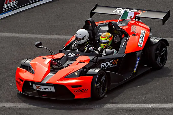 Esteban Gutiérrez, conduce en la Copa de Nacional