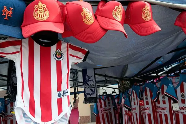 DANIEL GÁMEZ Algunos de los artículos que están en venta