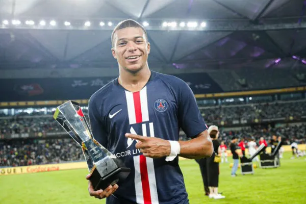 TWITTER @PSG_INSIDE Mbappé, durante un partido de Francia