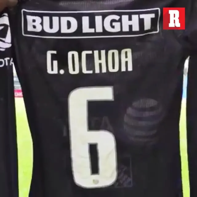 Jersey de Ochoa con el '6'