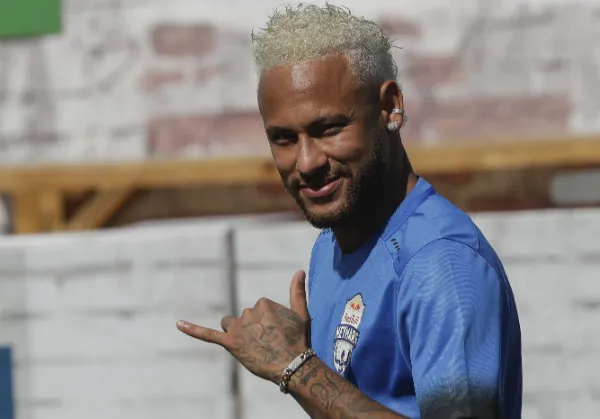 AP Neymar en un partido de exhibición