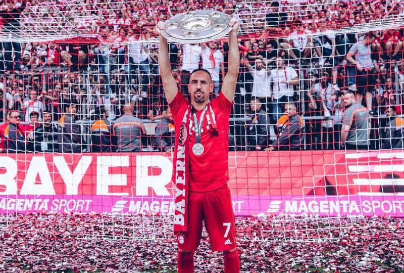 TWITTER @FRANCKRIBERY Franck Ribéry, en su despedida del Allianz Arena
