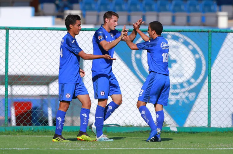 IMAGO7 Santiago Giménez festeja uno de sus goles frente a Bravos