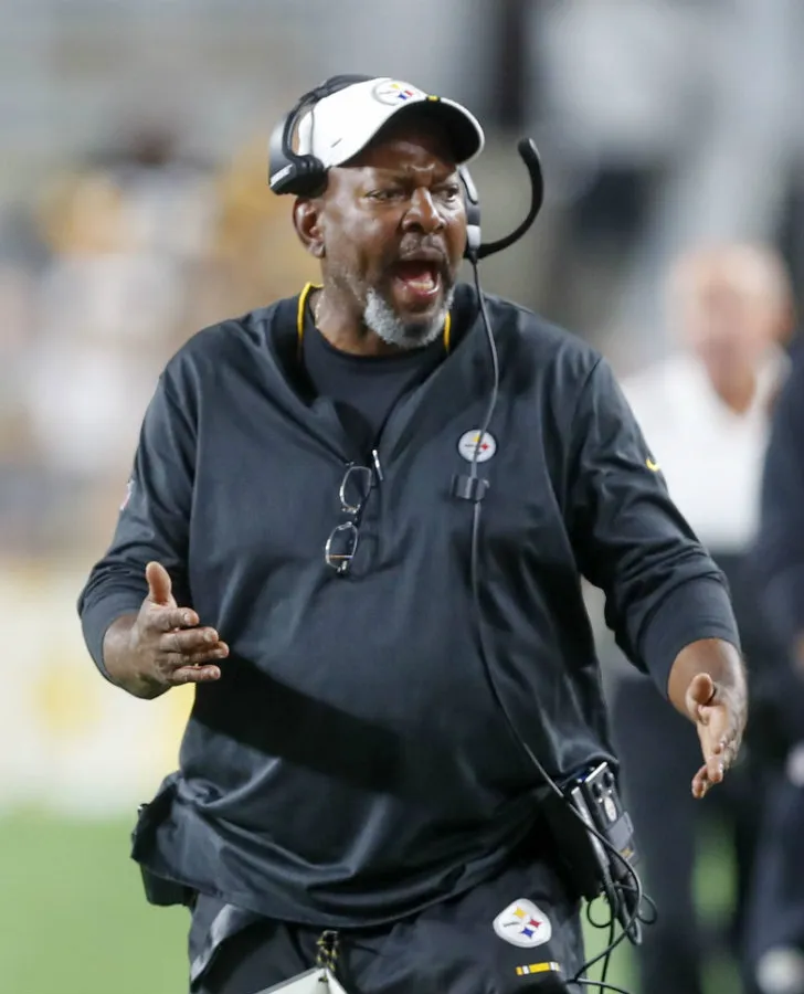 Darryl Drake se molesta con sus jugadores