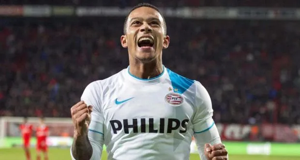 AP Mmephis Depay como jugador del PSV en 2014