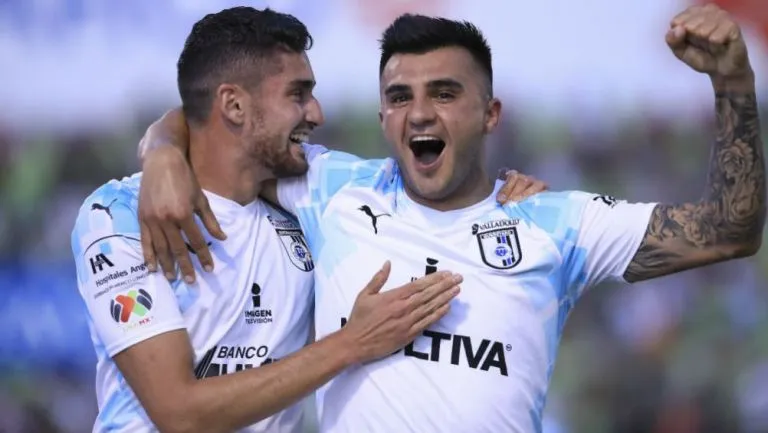 Triverio festeja gol ante Juárez