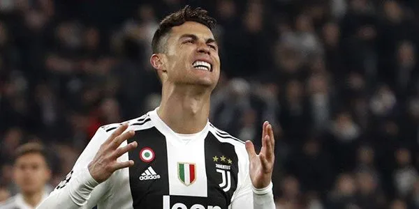 Cristiano Ronaldo se lamenta en un duelo de la Juventus