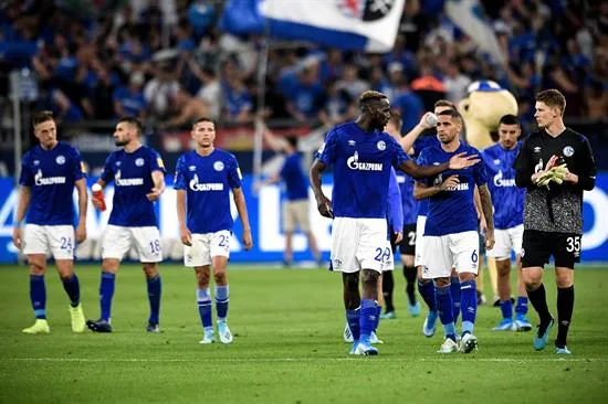 EFE Juagdores del Schalke se lamentan tras derrota contra Bayern