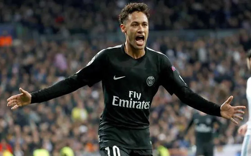 Ney celebra un gol con el París Saint-Germain