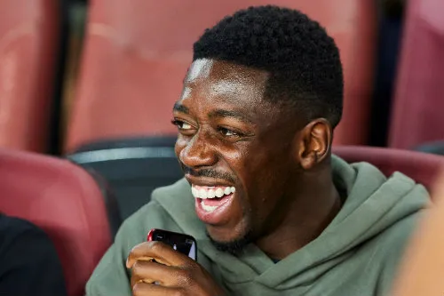 Dembelé en la banca del Barcelona