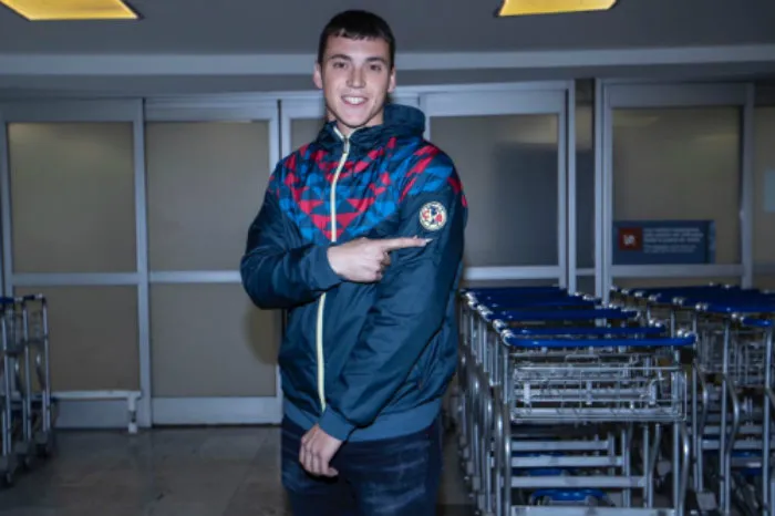 Viñas, en su llegada a la CDMX