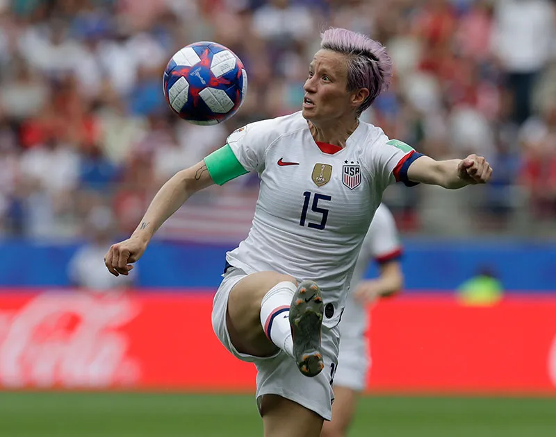 Megan Rapinoe en un partido con Estados Unidos