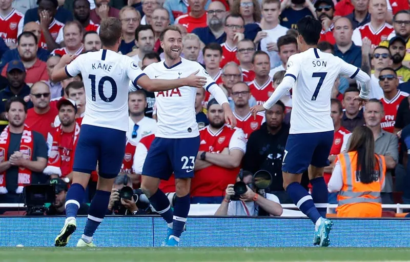 Eriksen celebra una anotación en la Premier League