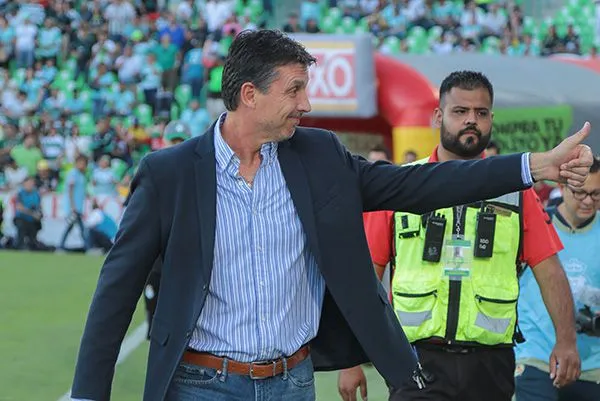 IMAGO7 Robert Dante Siboldi en su etapa como estratega de Santos