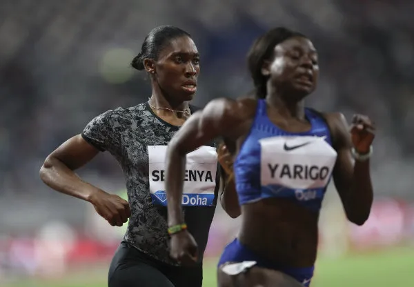 Caster Semenya en acción en la pista