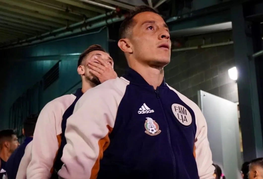 Guardado se prepara para salir del túnel con el Tri