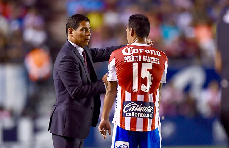 IMAGO7 Alfonso Sosa se dirige a Jorge Sánchez