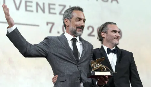 Todd Phillips y Joaquin Phoeneix reciben el León de Oro