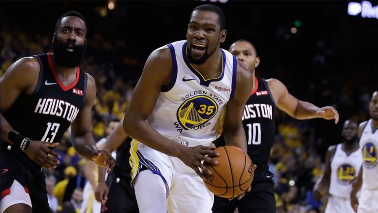 Kevin Durant, durante un juego de los Warriors