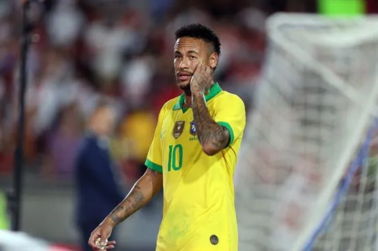 EFE Neymar se lamenta en juego de Brasil