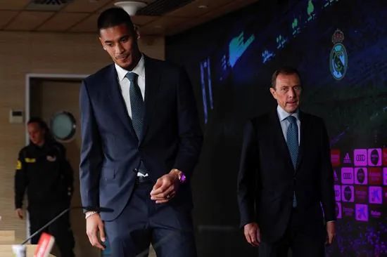 Areola, en su presentación con Real Madrid